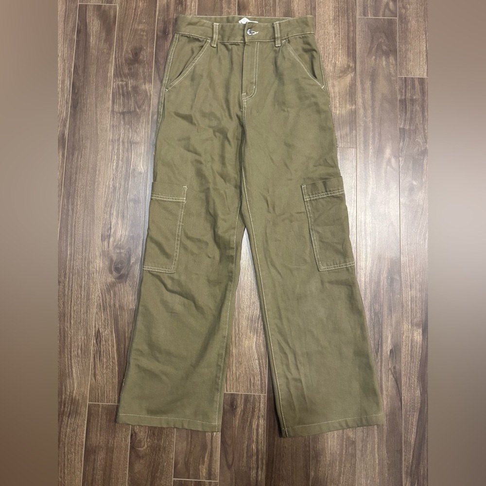 H&M Green Cargo Pants Durable Cotton Blend